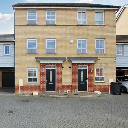 Buy this 4 bed duplex on Broadhurst Place in Basildon, SS14 2FA