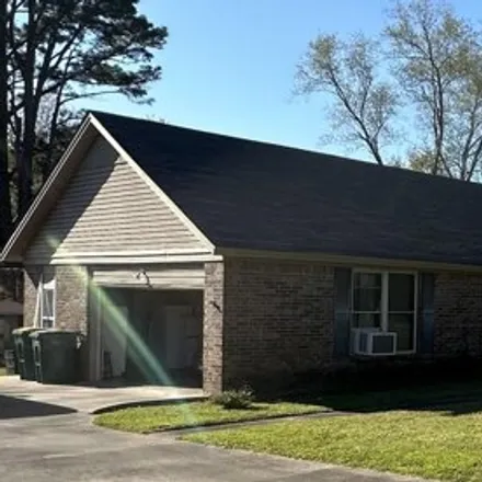 Image 2 - 238 South Cumberland Avenue, Russellville, AR 72801, USA - House for sale