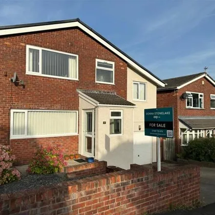 Buy this 4 bed townhouse on Arundel Close in Cwmbran, NP44 5HQ