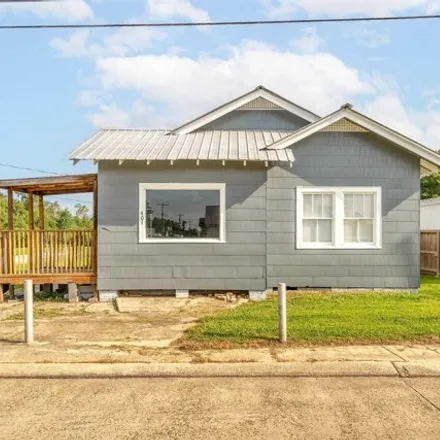 Image 2 - 711 Gouaux Avenue, Houma, LA 70364, USA - House for sale