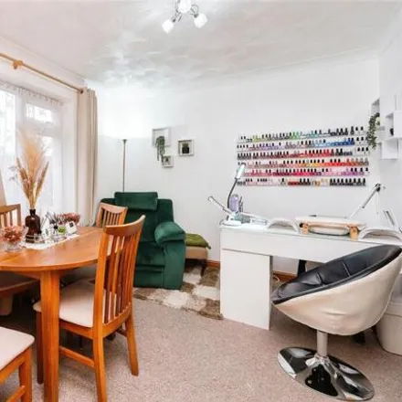 Image 7 - 44 The Greenway, Bristol, BS16 4HT, United Kingdom - House for sale