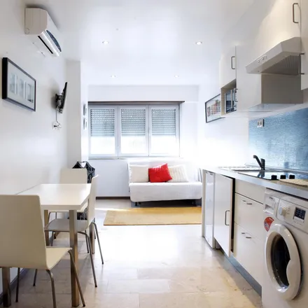 Rent this 1 bed apartment on Rua de Campolide 31 in 1070-026 Lisbon, Portugal