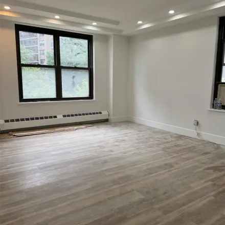 Image 3 - 61-45 98th Street, New York, NY 11374, USA - Apartment for rent