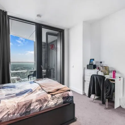 Image 1 - Amory Tower, 199-207 Marsh Wall, Canary Wharf, London, E14 9ZH, United Kingdom - Apartment for rent