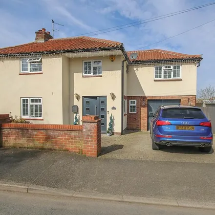 Rent this 4 bed duplex on Orchard Gardens in King's Lynn, PE30 4AX