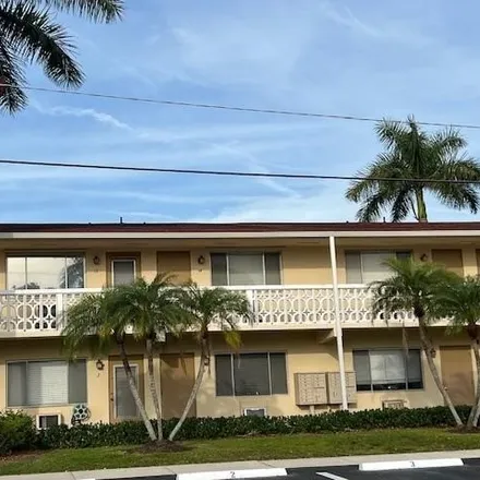 Buy this 1 bed condo on 13150 Kings Point Dr Apt 13c in Fort Myers, Florida