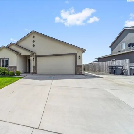 Buy this 3 bed house on 8908 Sophie Rae Court in Pasco, WA 99301