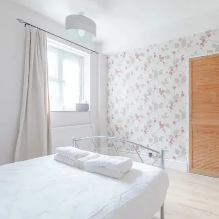 Rent this 1 bed apartment on London in NW1 8PY, United Kingdom