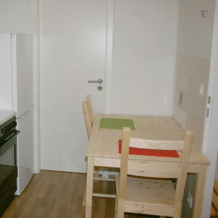 Image 3 - Quarters, Stromstraße, 10551 Berlin, Germany - Room for rent