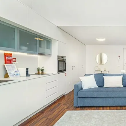 Rent this 1 bed apartment on Escola de Comércio do Porto in Rua do Rosário, 4050-369 Porto