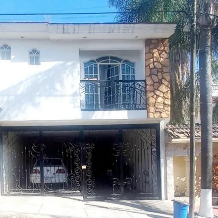 Buy this 5 bed house on Calle Loma Tancítaro Sur in 44418 Tonalá, JAL