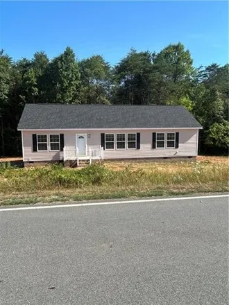 Buy this 3 bed house on 1519 Hoots Rd in Yadkinville, North Carolina
