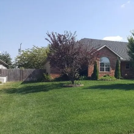 Buy this 3 bed house on 918 Brookside Drive in Marshfield, MO 65706