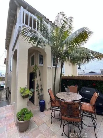 Rent this 3 bed condo on 410 Goldenrod Avenue in Newport Beach, CA 92625