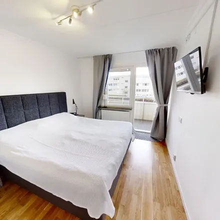 Rent this 3 bed apartment on Hagtornsvägen 1 in 194 79 Upplands Väsby, Sweden