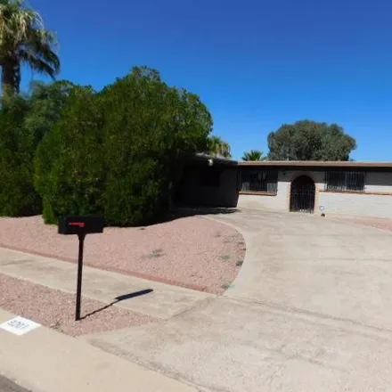 Buy this 3 bed house on 9201 East 42nd Street in Tucson, AZ 85730