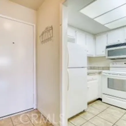 Image 3 - 278 North Wilshire Avenue, Anaheim, CA 92801, USA - Condo for sale