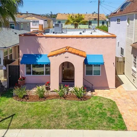 Buy this 2 bed house on 225 Corona Avenue in Long Beach, CA 90803
