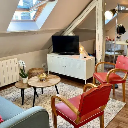 Image 7 - 3 Rue du Rempart, 37000 Tours, France - Apartment for rent