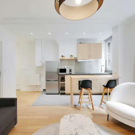 Image 7 - 72 Rue Nollet, 75017 Paris, France - Apartment for rent