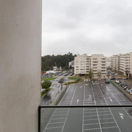 Image 5 - Estacionamento provisório do NorteShopping, Rua João Rosa, 4460-841 Matosinhos, Portugal - Apartment for rent