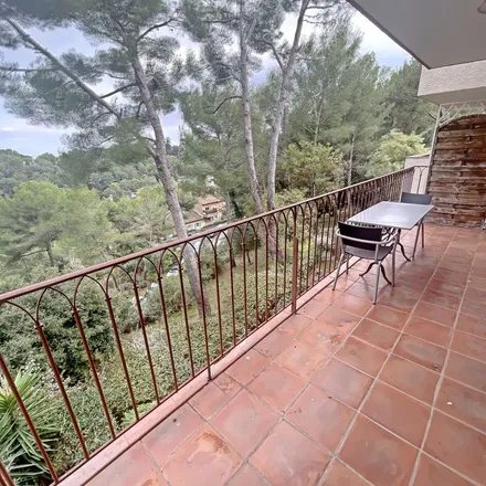 Rent this 2 bed apartment on 78 Boulevard Georges Courteline in 06250 Mougins, France