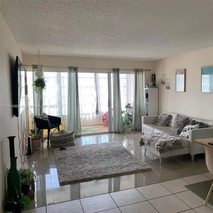 Buy this 1 bed condo on Colony West Golf Club - Championship Course in 6800 North Pine Island Road, Tamarac