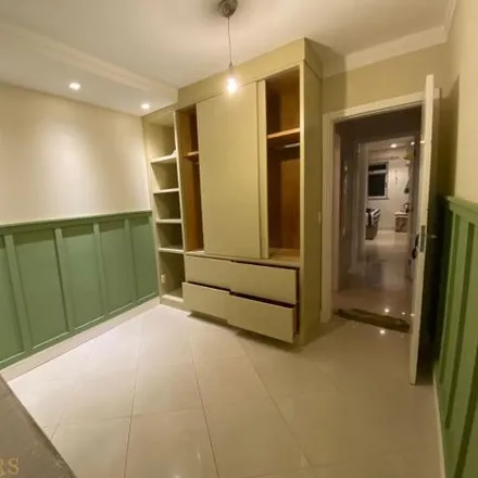 Buy this 2 bed apartment on GL de Volta Redonda in Rua Simão da Cunha Gago, Aterrado