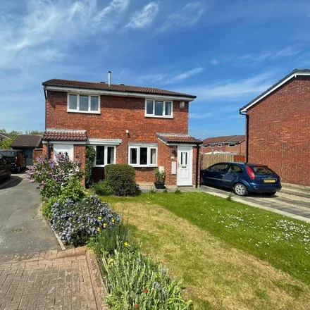 Rent this 2 bed house on Hendren Close in Darlington, DL3 0JD