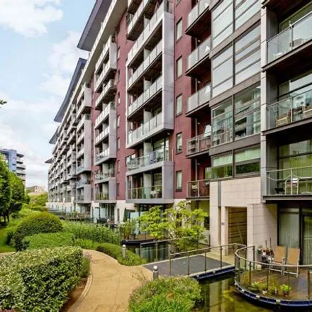 Image 9 - Centurion Building, 376 Queenstown Road, London, SW11 8PG, United Kingdom - Apartment for rent