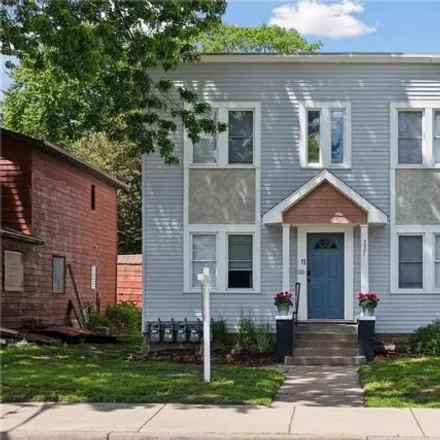 Buy this 6 bed house on 3921 Thomas Ave N in Minneapolis, Minnesota