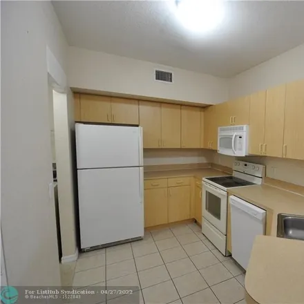 Image 6 - Belmont Lane, North Lauderdale, FL 33068, USA - Condo for sale