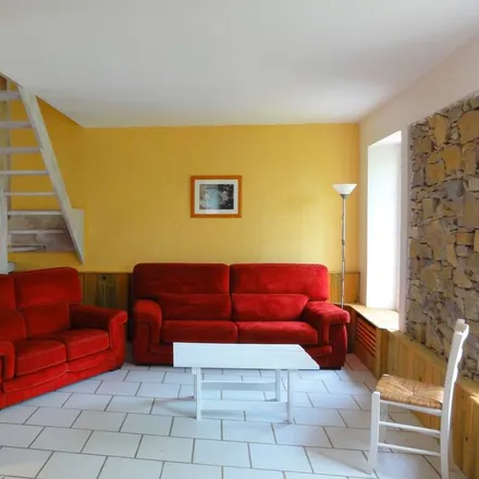 Rent this 2 bed townhouse on 11220 Val-de-Dagne