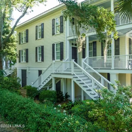 Buy this 4 bed house on 536 King Street in Beaufort, SC 29902