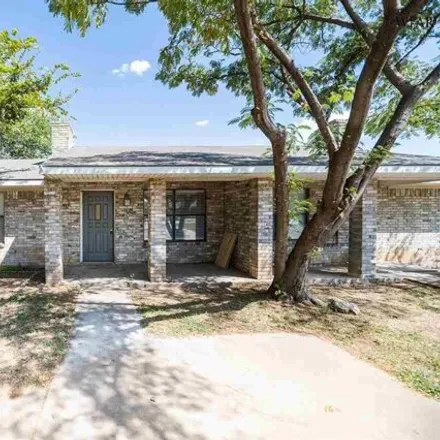 Rent this 3 bed house on 1207 N Pacific Ave in Iowa Park, Texas