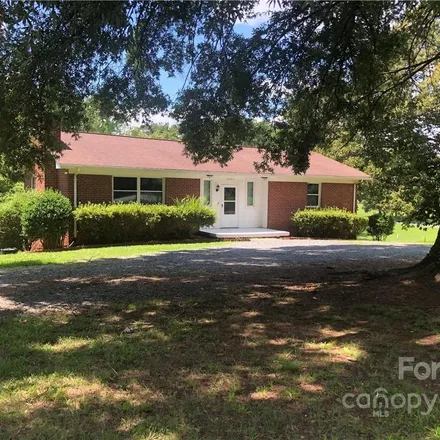 Image 2 - 5098 Irish Potato Road, Cold Springs, Cabarrus County, NC 28083, USA - House for sale