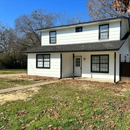 Buy this 3 bed house on 201 North Frey Street in Corsicana, TX 75110