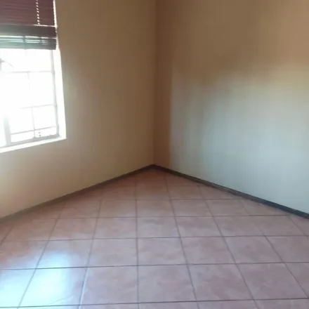 Rent this 3 bed apartment on 9 Wattle Street in Modelpark, eMalahleni