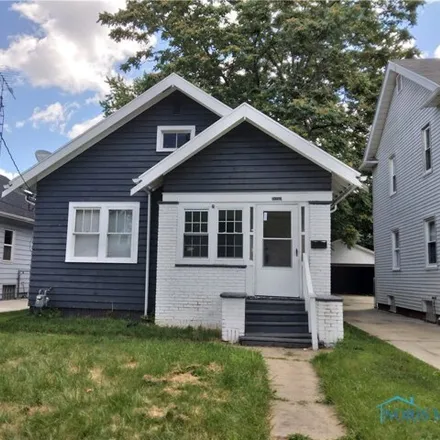 Buy this 2 bed house on 3758 Burton Avenue in Toledo, OH 43612