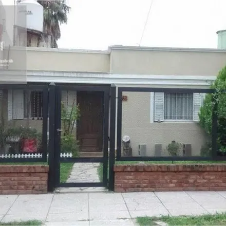 Buy this 3 bed house on Entre Ríos 903 in Partido de La Matanza, B1704 FLD Villa Luzuriaga