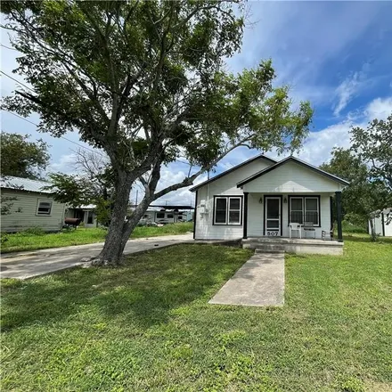 Rent this 2 bed house on 507 East Commons Street in Refugio, TX 78377