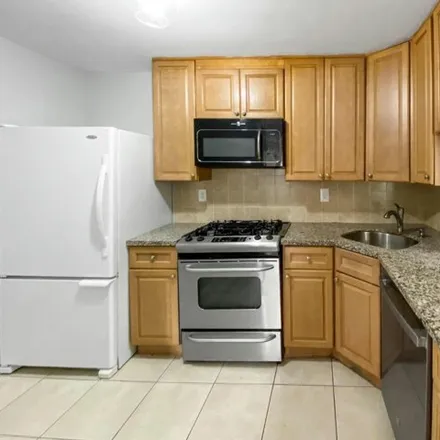 Image 7 - 99-106 Morgan Place, East Brunswick Township, NJ 08816, USA - Condo for rent