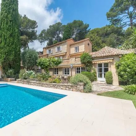 Buy this 5 bed house on Antibes