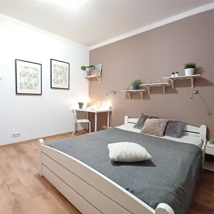Rent this 4 bed room on Łucka 20 in 00-845 Warsaw, Poland