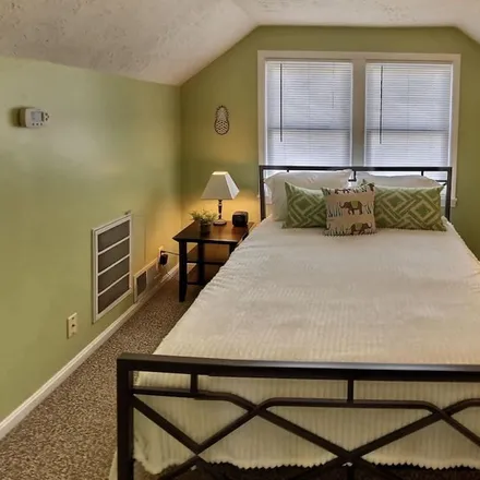 Rent this 1 bed apartment on Louisville