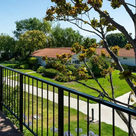 Image 6 - 2001 Via Mariposa West, Laguna Woods, CA 92637, USA - Apartment for rent