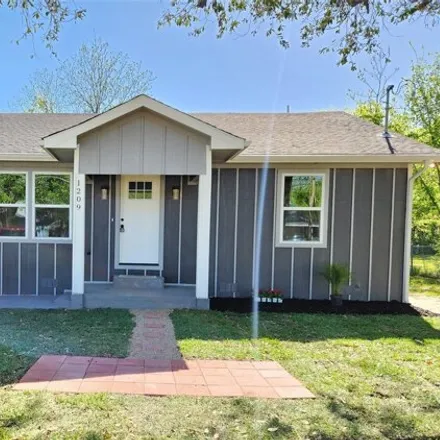 Buy this 3 bed house on 1209 Walnut Street in Greenville, TX 75401