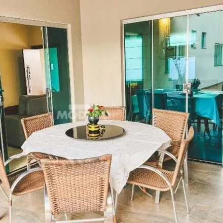 Rent this 3 bed house on Rua Nordau Gonçalves de Melo in Segismundo Pereira, Uberlândia - MG