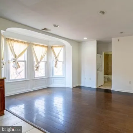 Image 7 - 2087 North Gratz Street, Philadelphia, PA 19121, USA - House for sale