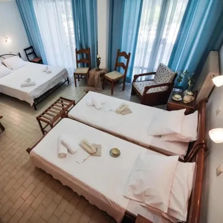 Rent this 1 bed room on Ξενοδοχείο Βλαχογιάννης in Θάσος - Λιμενάρια, Ormos Prinou